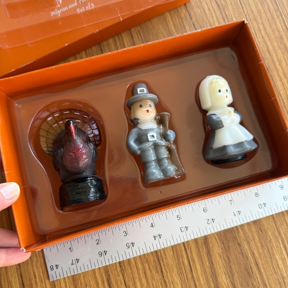 Vermont Country Store Vintage Thanksgiving Candles Turkey Pilgrim NIB - Picture 1 of 3